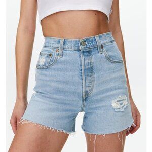 Levi's Ribcage Women's Jean Shorts | Distressed Hem | Light Wash | Size 26